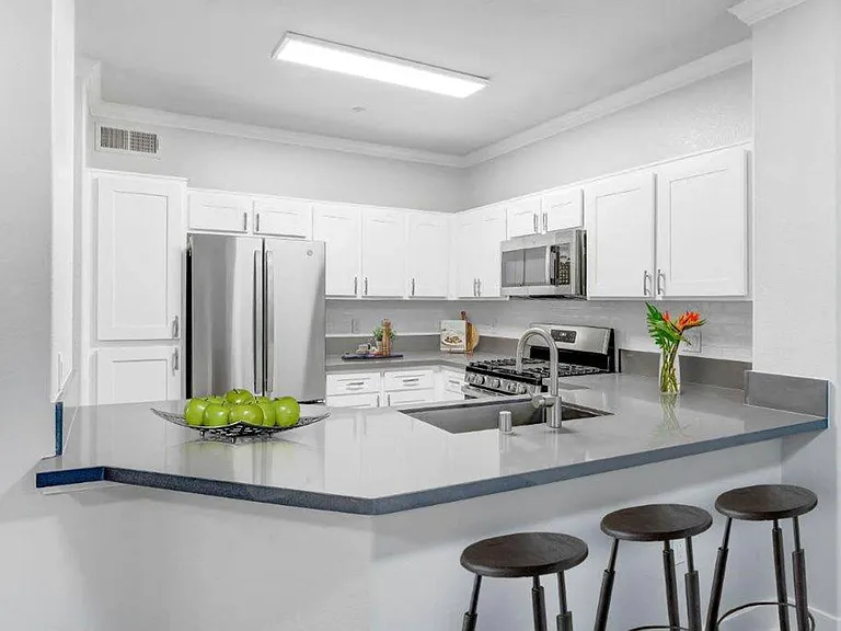 Canyon Crest — Photo 3
