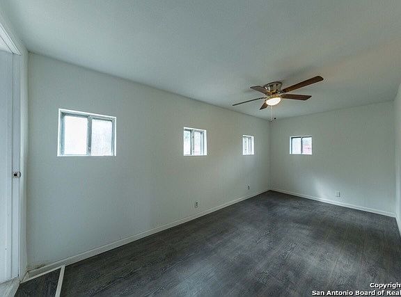 5th image of 427 Palm Dr