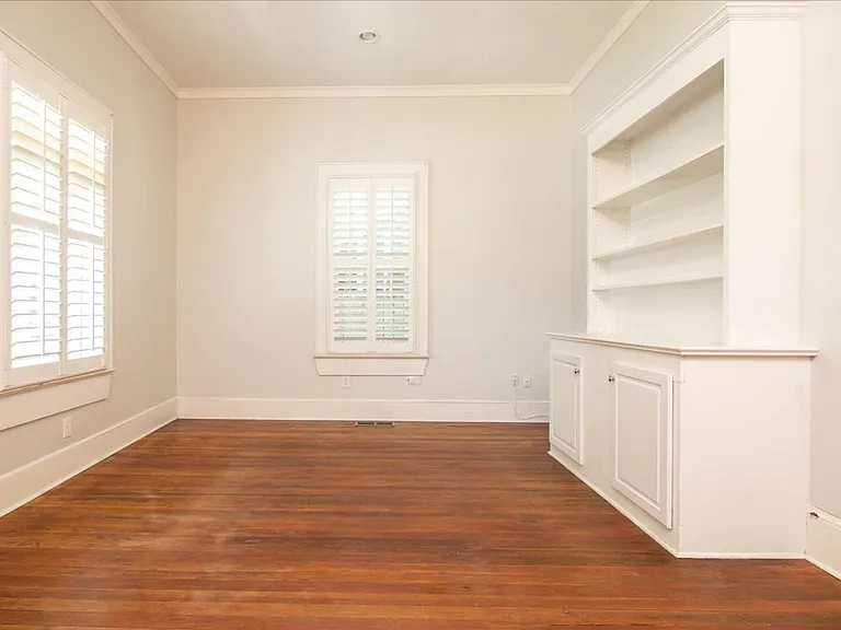 1755 Lyle Ave — Photo 5