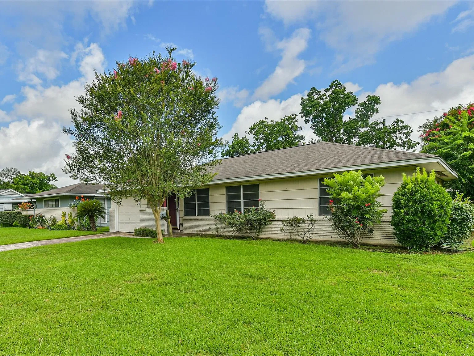 3 bed, 1.5 bath, $1,700 — Photo 4