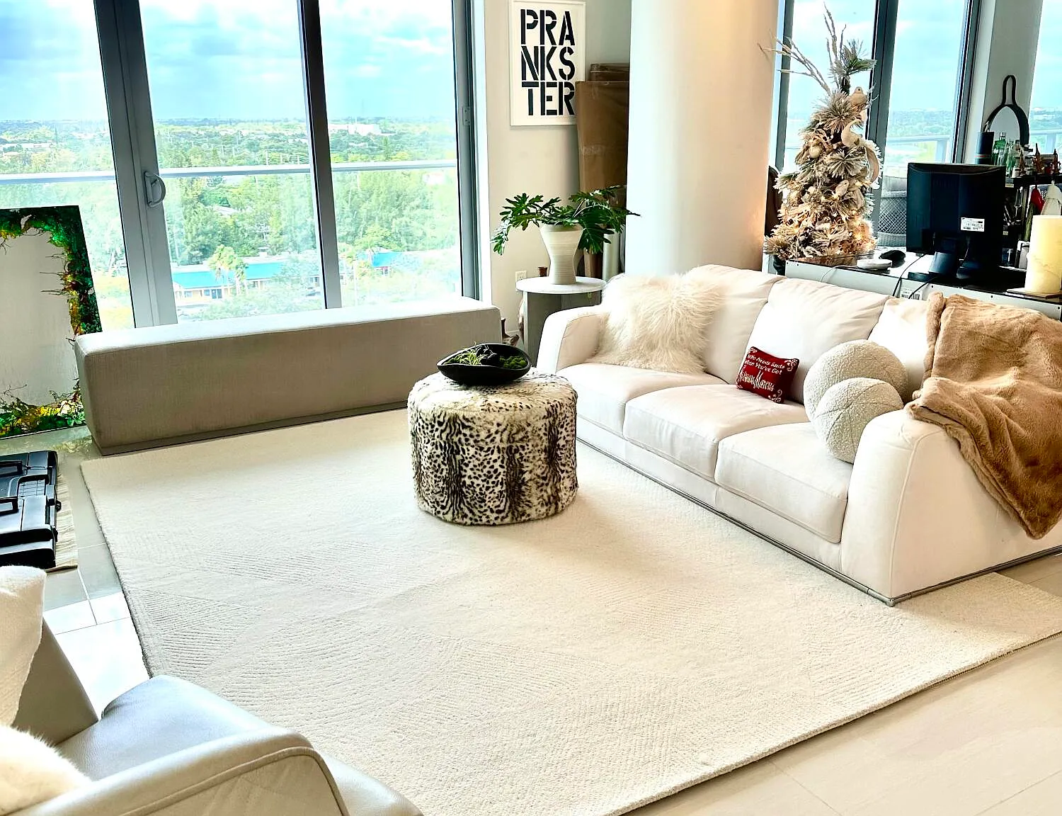 2 bed, 2.0 bath, 1738 sqft, $8,000 — Photo 3