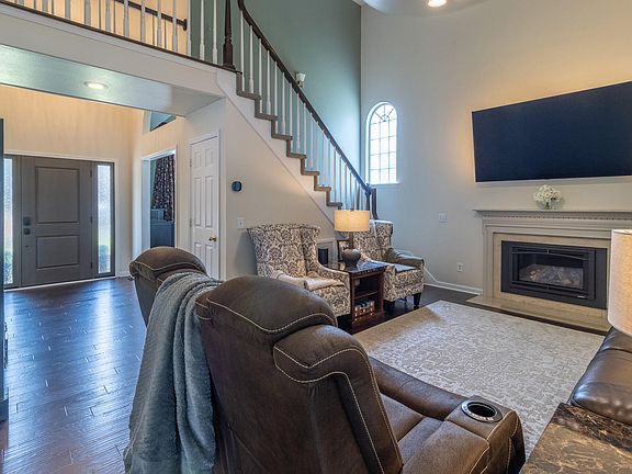3rd image of 8630 George Town Trace Ln