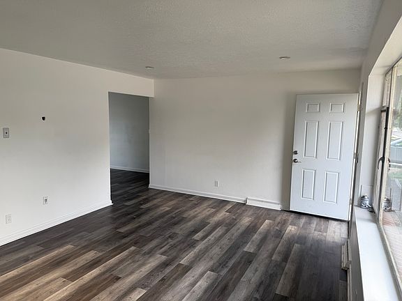 5th image of 2638 15th Ave #1
