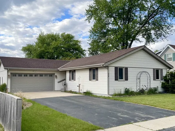 618 E Macomb St, Belvidere, IL 61008
