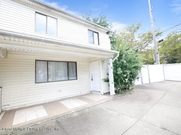 6 Greentree Ln, Staten Island, NY 10314