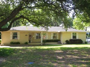 113 Brookhollow Dr, Terrell, TX 75160