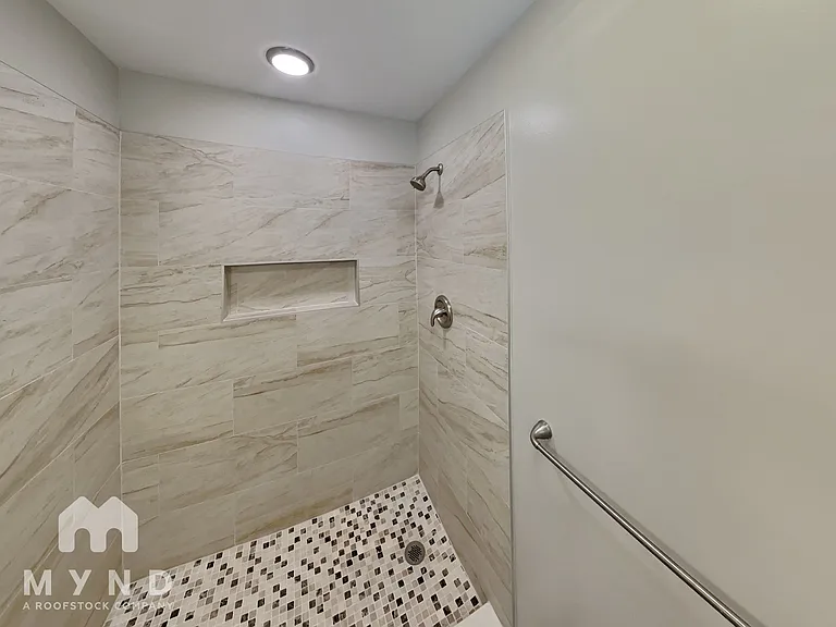 214 Aspen Dr — Photo 12