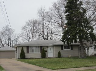3828 N Hogan Dr, Lorain, OH