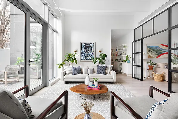 Rented by Compass | media 35