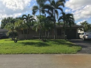 8200 NW 16th St, Pembroke Pines, FL 33024