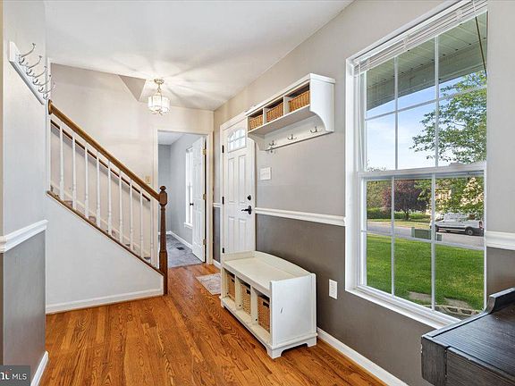 4th image of 3178 Vista Ct
