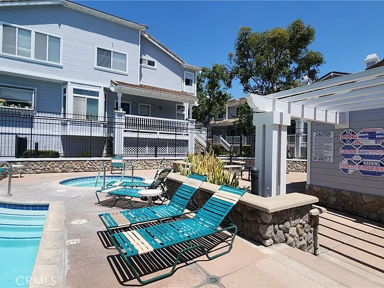 580 N Pageant Dr — Photo 30