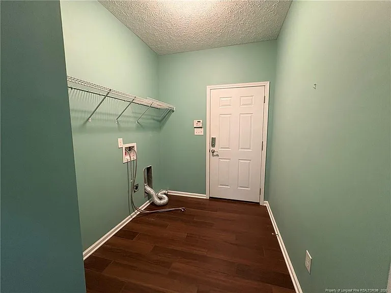 4007 Beaubien Dr — Photo 14