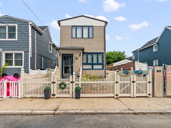 18 Gotham Avenue image 1 of 3