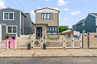 18 Gotham Avenue