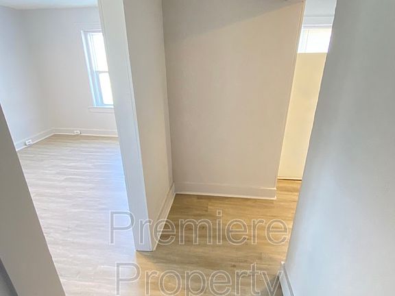 2nd image of 3000 E Linwood Blvd Unit 3SW