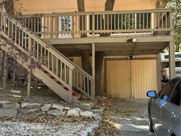 518 Acacia Dr, Crestline, CA 92325