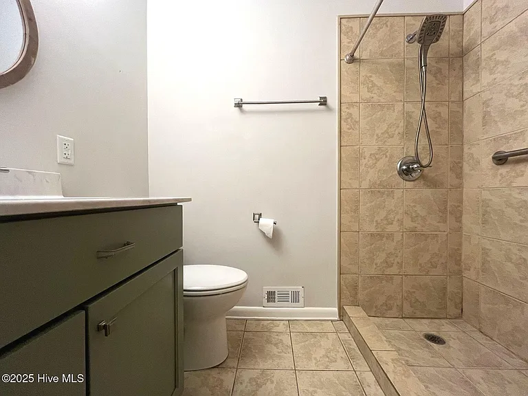 440 E Massachusetts Ave — Photo 28