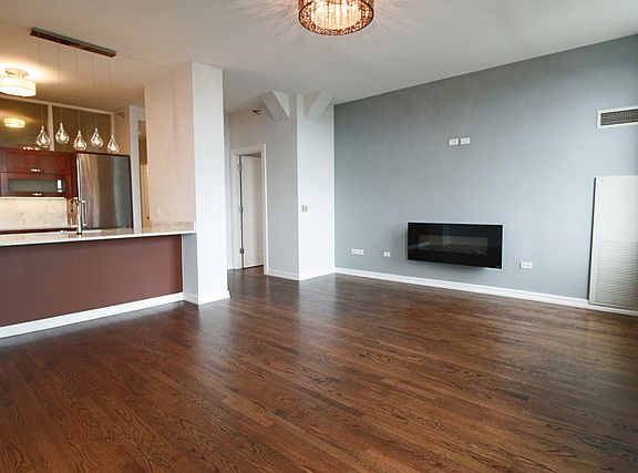 5th image of 6 N Michigan Ave #802