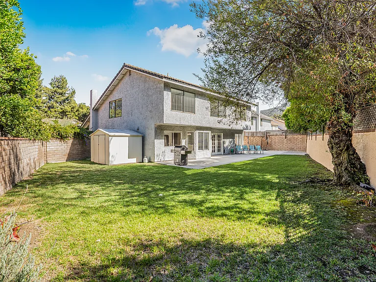 263 Fox Hills Dr — Photo 24
