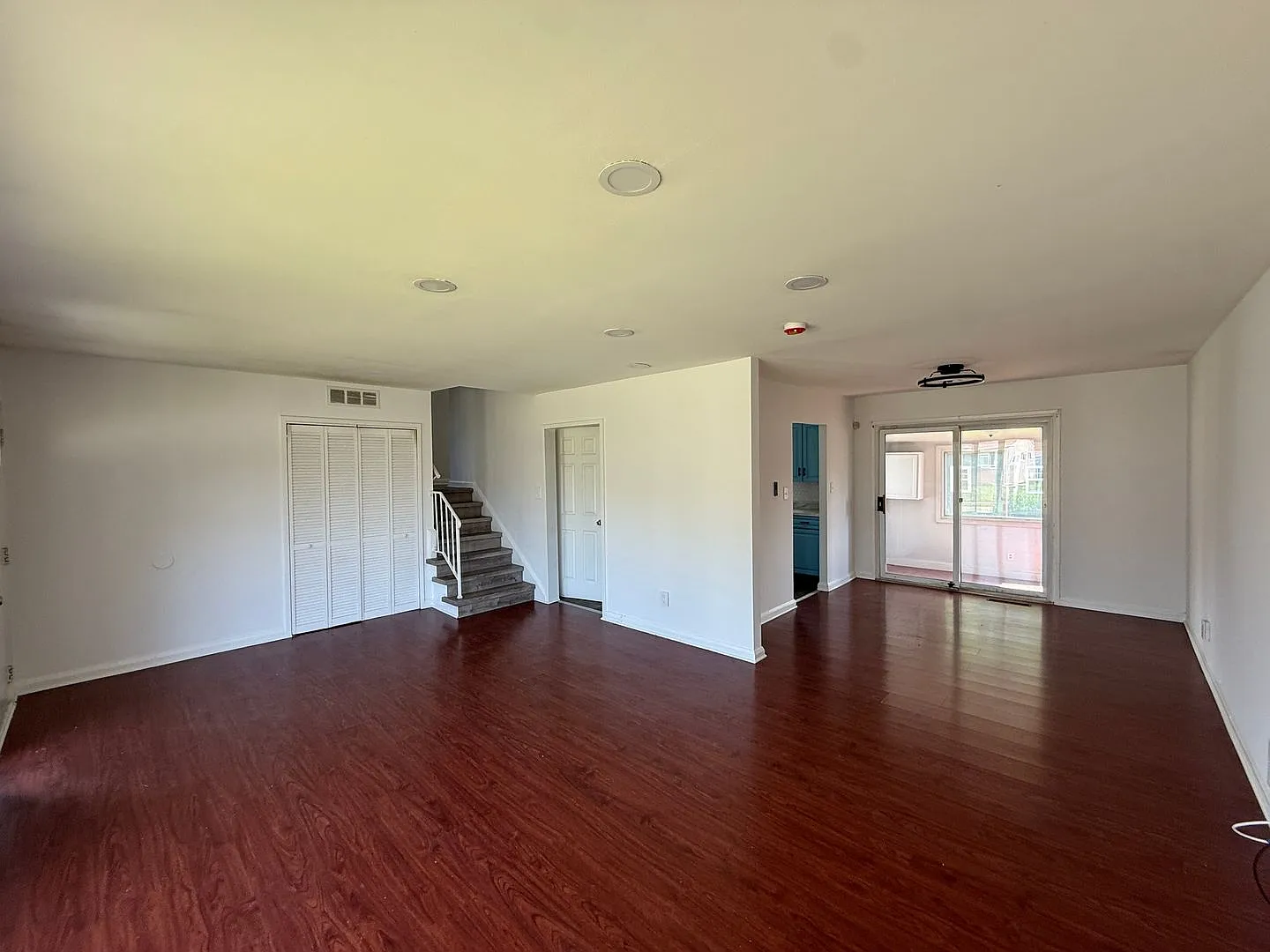 3BR Home + Separate 1BR In Law Apartment | Private Entrance | 2 Kitchens | 2 W/D | Yard + Driveway — Photo 4