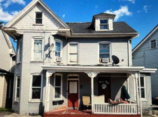137 N Potomac St, Waynesboro, PA 17268