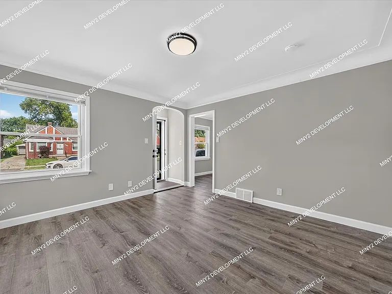 16836 Rutherford St — Photo 6