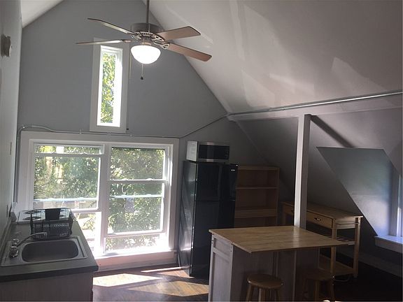 3rd image of 3101 Harris Park Ave APT A