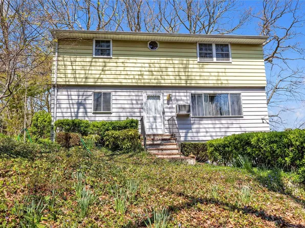 13 Pauline Place, East Northport, NY 11731