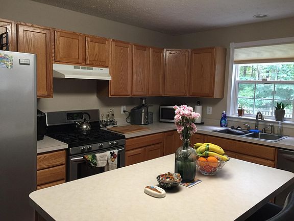 3rd image of 134 Timber Ln