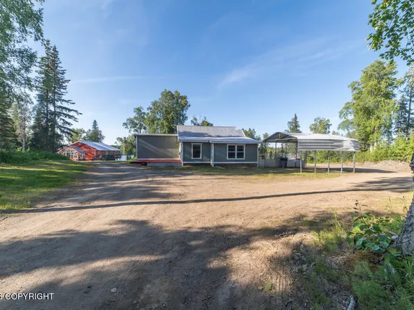 51012 Vandevere Dr, Nikiski, AK 99611