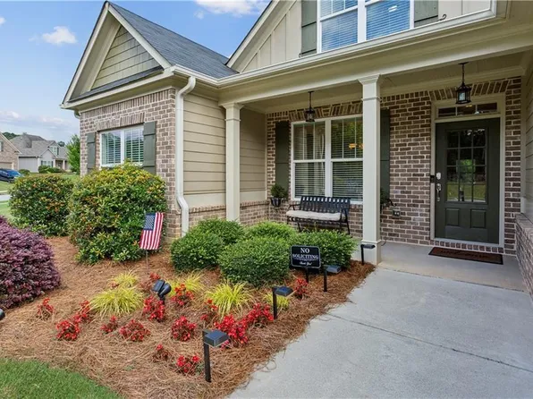 297 Cobblestone Trl, Dallas, GA 30132