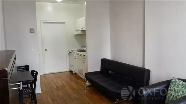 Rented by Oxford Property Group | media 7