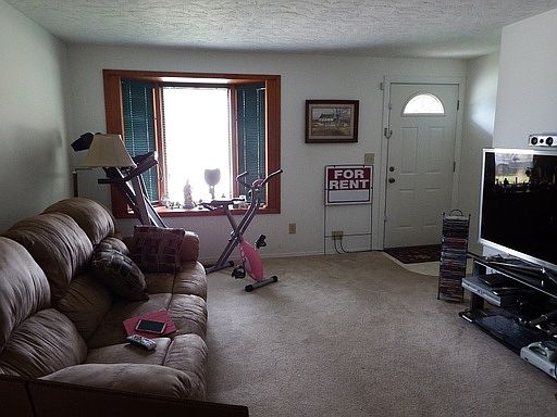 2nd image of 4701 Kenilwood Ave