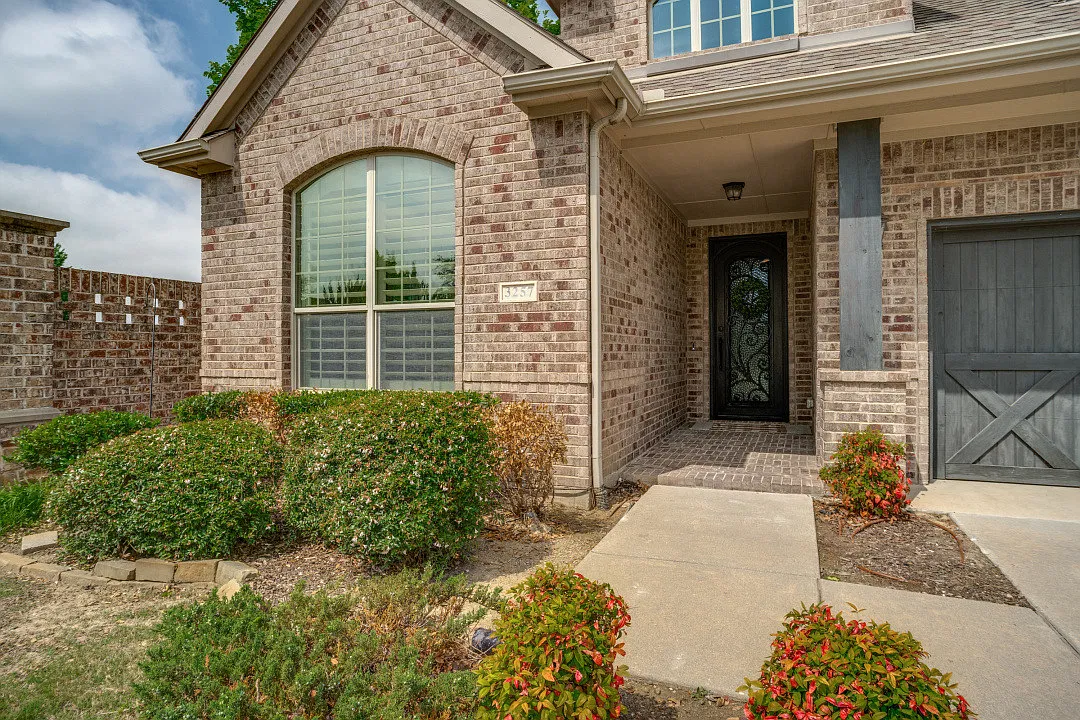 3 bed, 2236 sqft, $3,000 — Photo 2