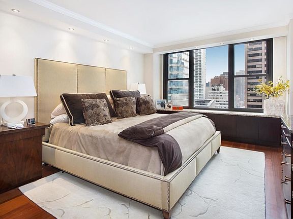 4th image of 117 E 57th St APT 23H