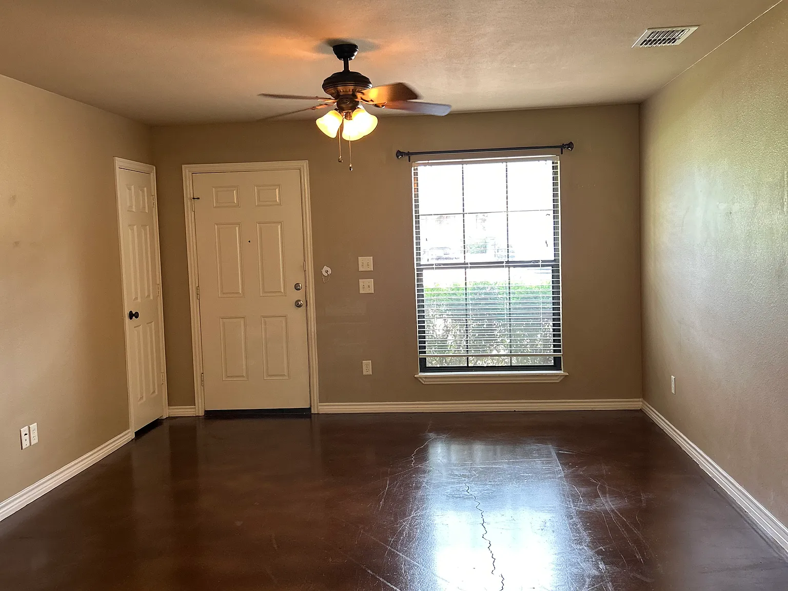 13333 Country Meadow Ln — Photo 3