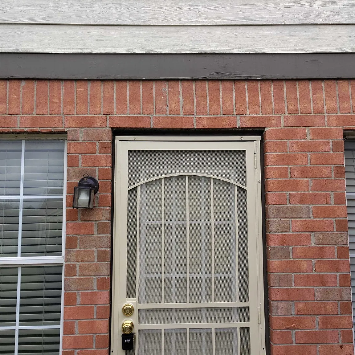 718 N Ericson Rd — Photo 3