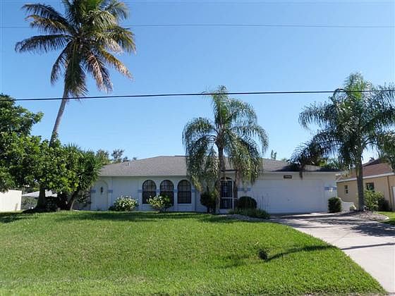 1st image of 521 SE 16th Pl