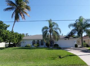 521 SE 16th Pl, Cape Coral, FL 33990