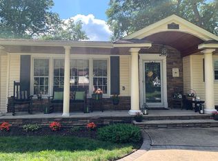 28 Maplewood Dr, Parsippany, NJ 07054