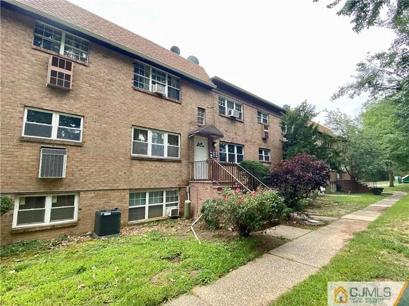 198 College Dr, Edison, NJ 08817