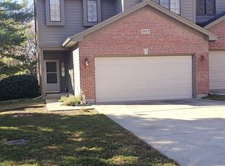 2013 Jeffrey Ln UNIT 2013, Elgin, IL 60123