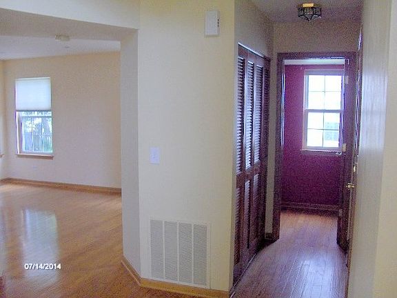 4th image of 1228 Manchester Dr
