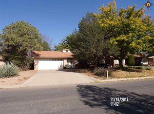 607 Twin Diamond Rd, Roswell, NM 88201