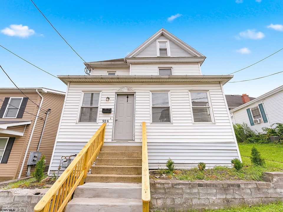 1st image of 926-926 1/2 Virginia Ave