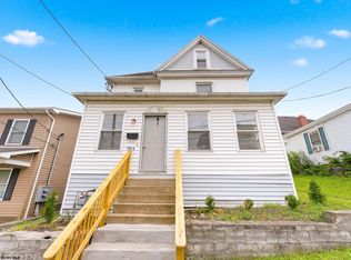 926-926 1/2 Virginia Ave, Fairmont, WV 26554