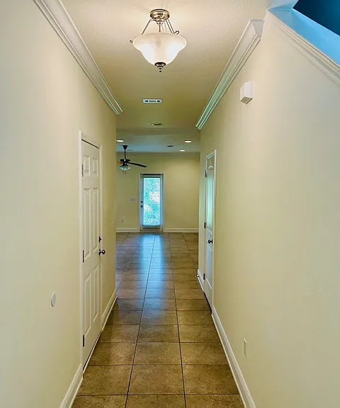 20 E Shady Oaks Ln #D — Photo 7