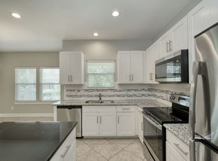 605 Pecan Ave UNIT 4, Round Rock, TX 78664