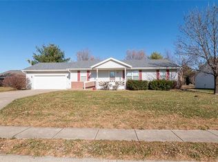 1001 E Chestnut Ct, Savannah, MO 64485